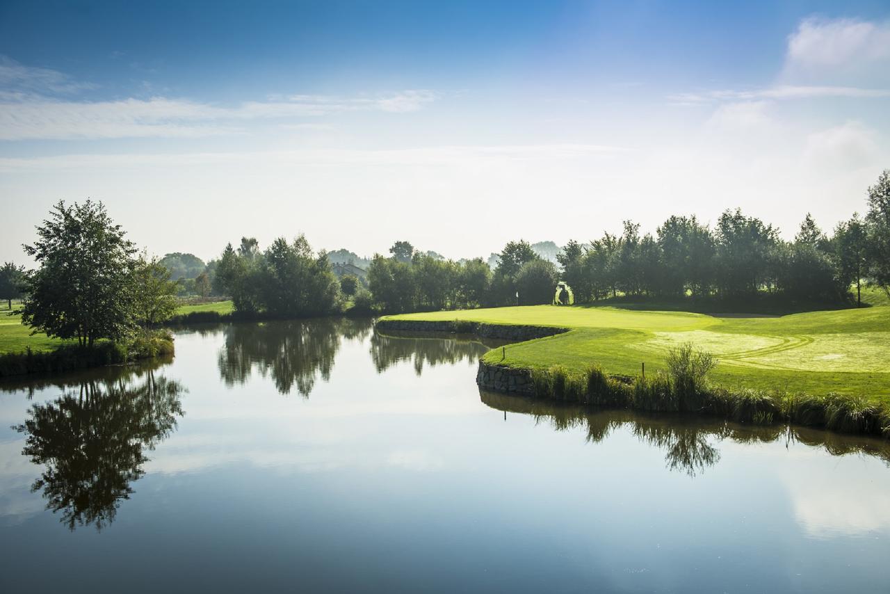 Golfhotel Gutshof Penning Rotthalmuenster Exterior foto