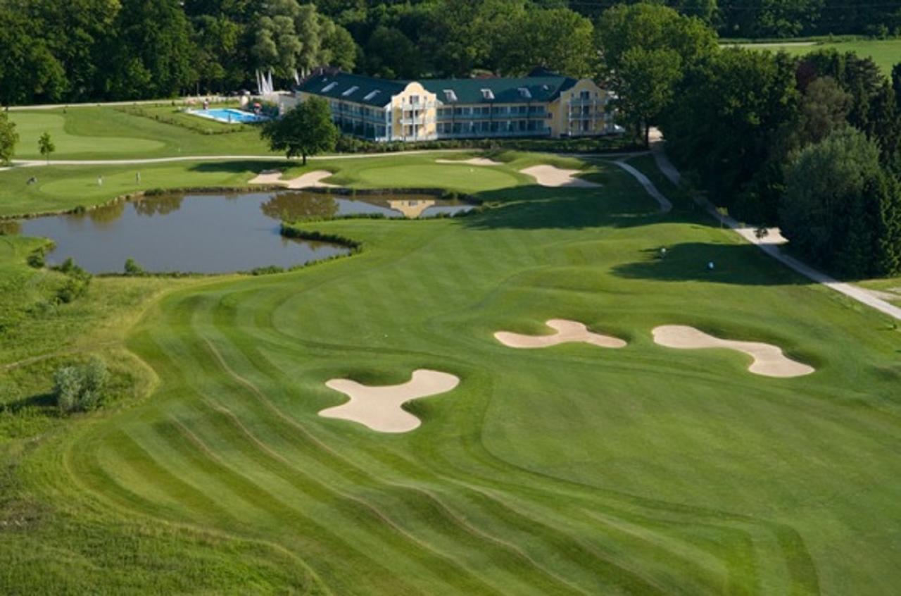 Golfhotel Gutshof Penning Rotthalmuenster Exterior foto